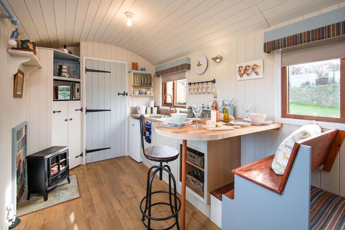 Cow Parsley Shepherd'S Hut Berwick Upon Tweed Екстериор снимка